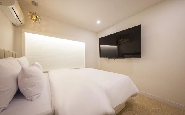 Cheonan Honeymoon Motel