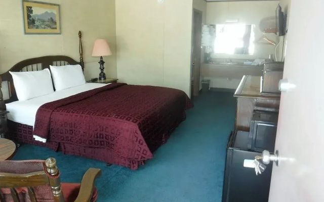Colonial Mountain Inn