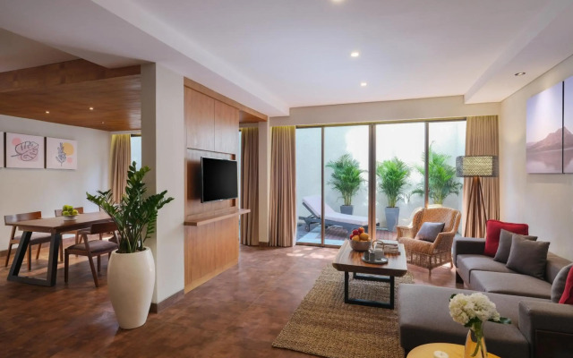 Kayumas Seminyak Resort