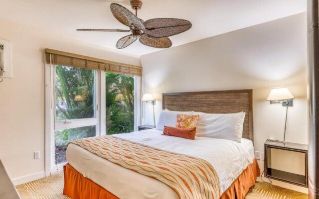 Aina Nalu Lahaina by Outrigger