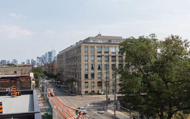 Applewood Suites - West Queen West Lofts