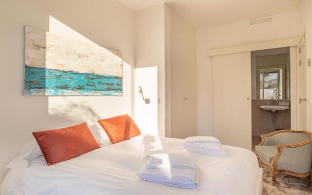 2260-Luxury villa with private pool and seaview