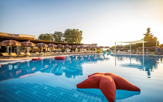 Valamar Tirena Hotel
