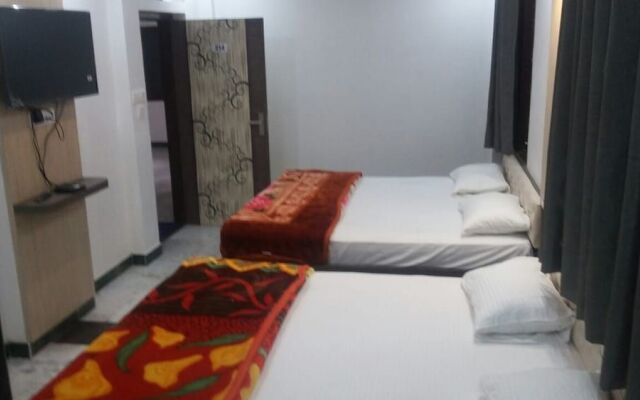 Hotel Divya palace & Restaurent