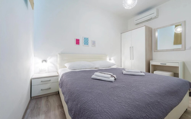 Nice Home in Cavtat With Wifi and 1 Bedrooms