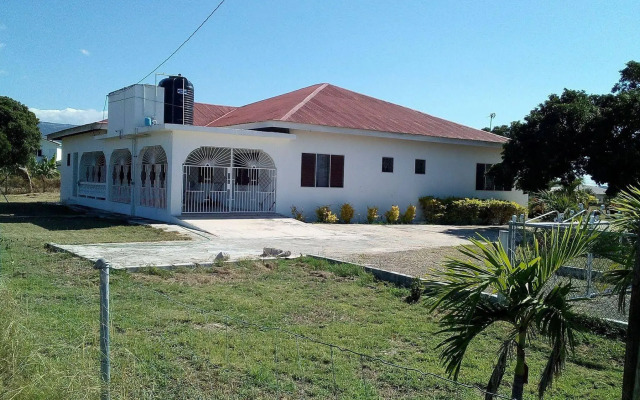 Treasure Bay Guesthouse