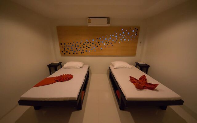 Dragon River Avenue Hotel