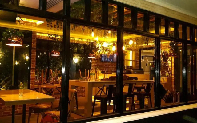 Siam Bright Suite