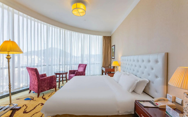 Sweetland Hotel