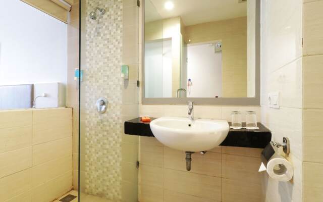 Dewarna Hotel & Convention