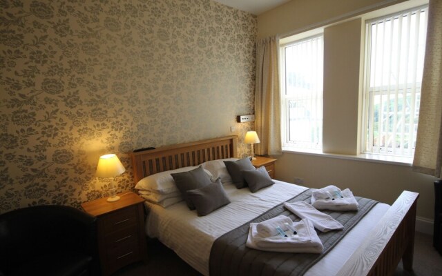 Coombe Court Hotel