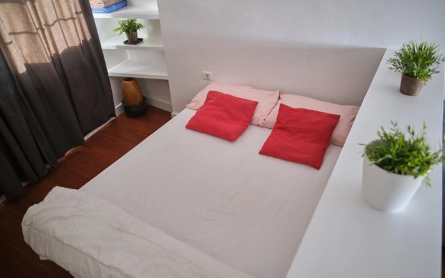 Centrico Y Luminoso Estudio En Santa Cruz