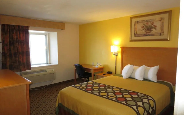 Super 8 Lawrence