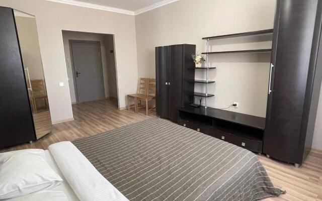 ErNaz Plus Apartments-Infinity-1