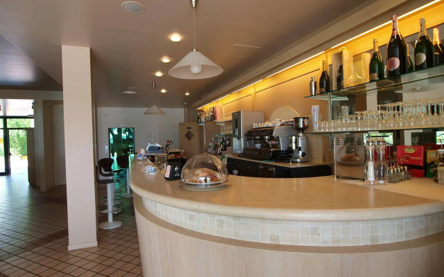 Le Terrazze Sul Lago Residence & Hotel