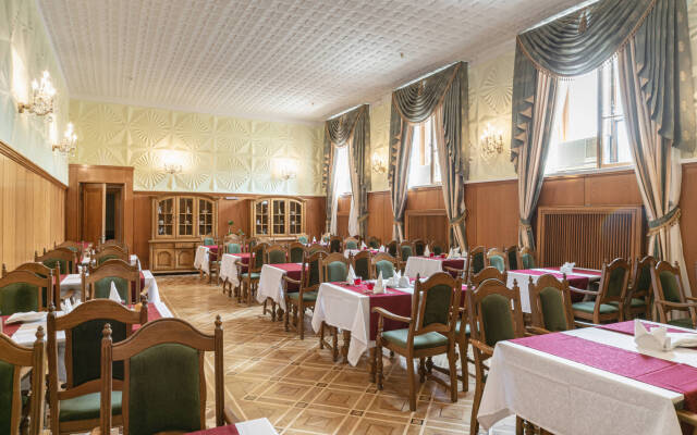 Nizhnaya Oreanda Hotel