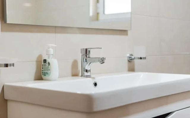 Hillside Apartment Gjirokast r 2