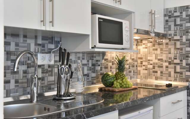 Crowonder Luxury Vir