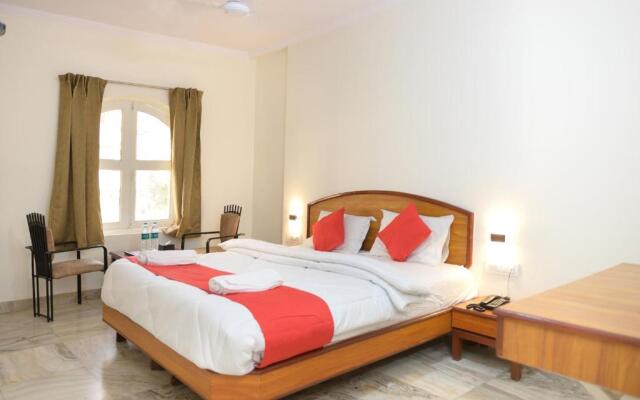 Raja Hotel