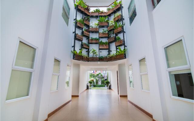 KT Apartment