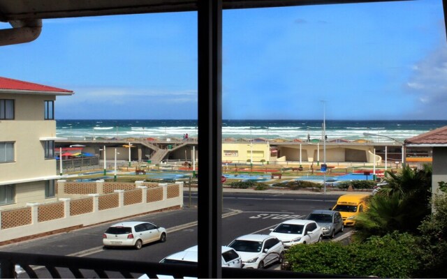 Seaside Loft Muizenberg Beachfront