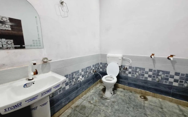 Oyo 701386 Hotel Shiva & Restaurant