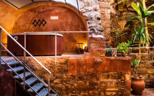 Kasteli Suites