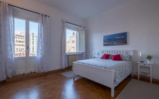 Santa Maria Novella Beautiful View for 6 - Three Bedroom Apartment, Sleeps 6