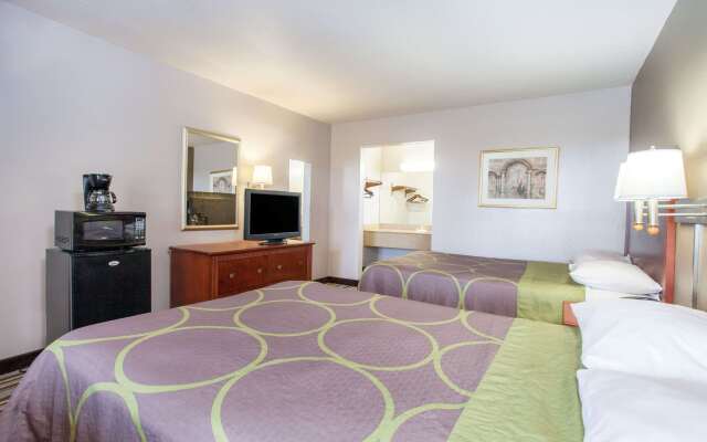 Super 8 by Wyndham Monroe West