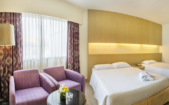 Jomtien Palm Beach Hotel And Resort
