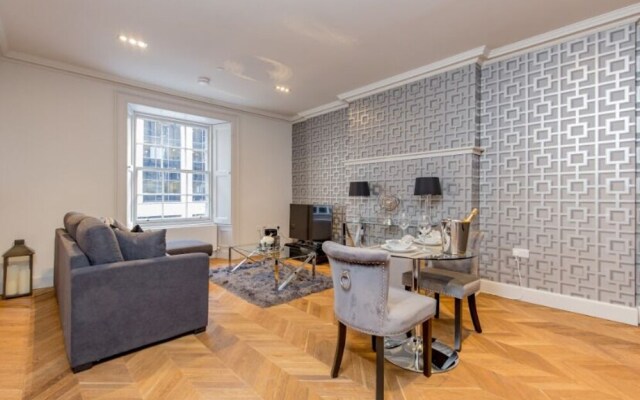 Chic and Sophisticated Apartment in the West End, Edinburgh