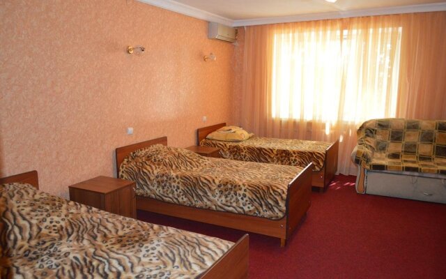Green City Hotel