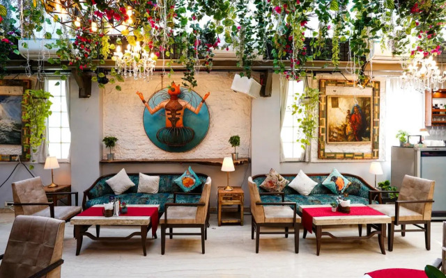 Bloom Boutique - Bandra