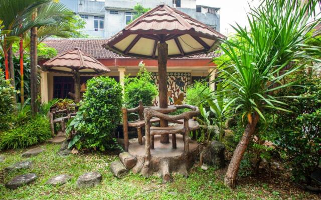 SPOT ON 3858 Elsana Transit Hotel