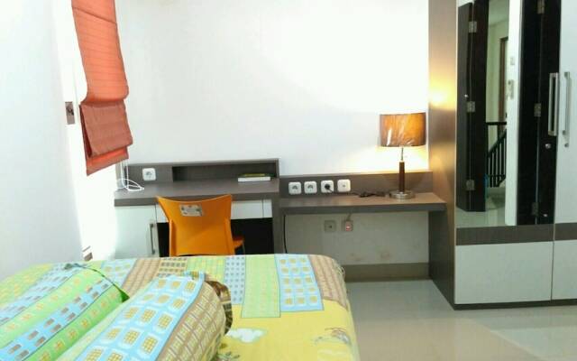 Three Bedrooms House With a Pool