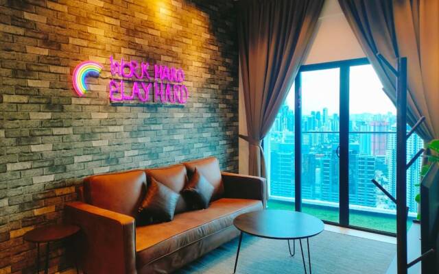 Reizz Residence by Plush