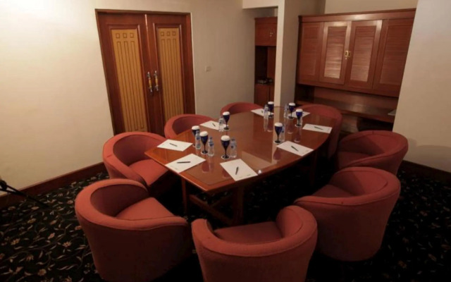 Oasis Amir Hotel