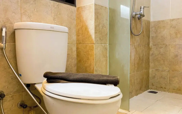 Modern Look 1BR Apartment at Silkwood Residence