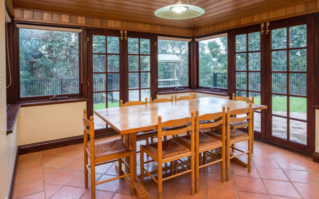 A Hidden Bush Delight