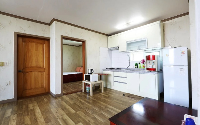 Geumgang Beach Motel