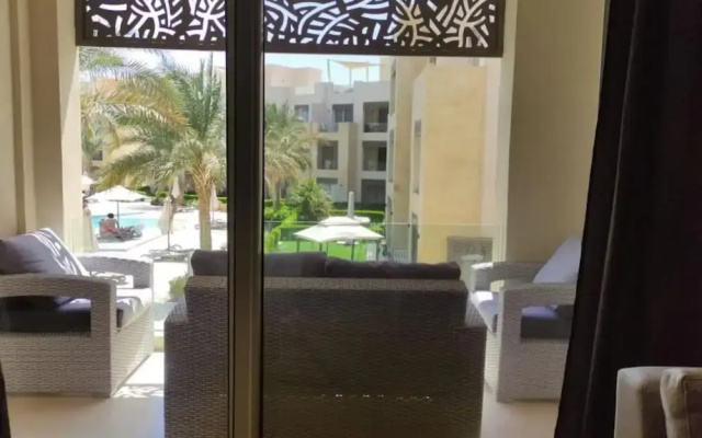 Mangroovy Magic PoolView 1BR in Beachfront Complex