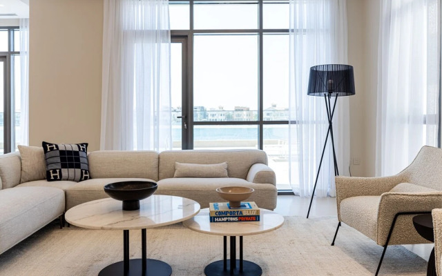 5Bed Villa-A Beach and Private Pool Palm