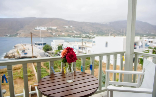 Yperia Hotel