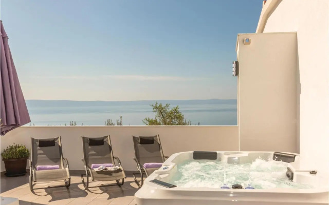 Two-Bedroom Apartment with Sea View in Makarska