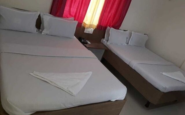 Hotel Shree Sai Sangam Delux