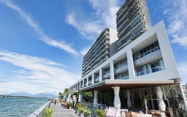 301 Harbour View