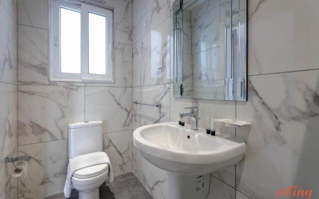 Seafront Penthouse w Unobstructed Sea Views