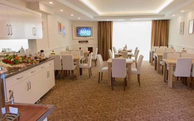 Goldhan Hotel