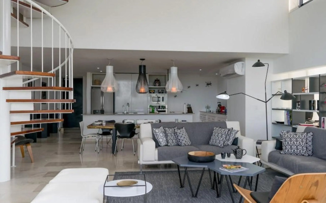 Siaan Betine 4br Deluxe PDC