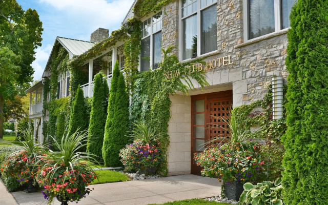 The Shaw Club Hotel